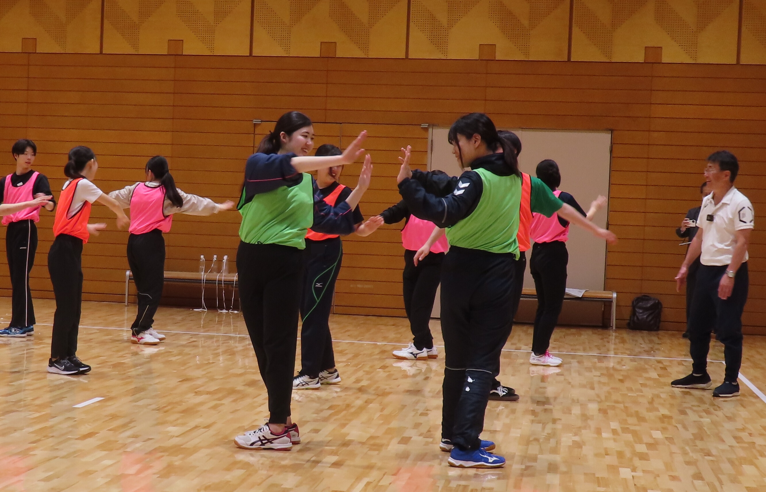 キービジュアル2